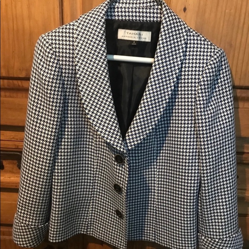 Tahari women’s business jacket